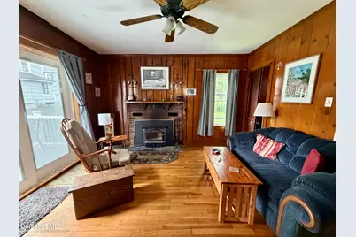 33 Reuter Ave, Pittsfield, MA 01201 - Photo 17