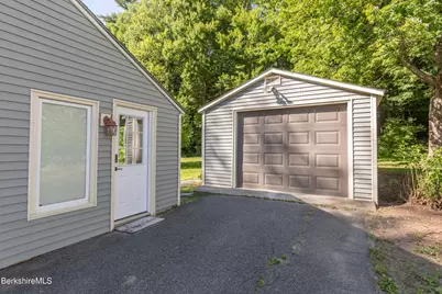 187 High St, Dalton, MA 01226 - Photo 23