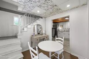 44 Pecks Rd, Pittsfield, MA 01201 - Photo 9