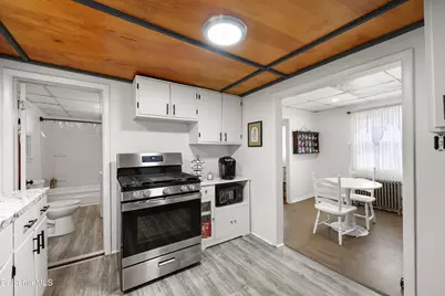 44 Pecks Rd, Pittsfield, MA 01201 - Photo 15