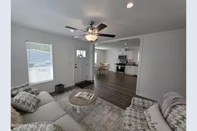 395 Cheshire Rd #113, Pittsfield, MA 01201 - Photo 7