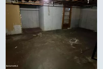 280 State Rd, North Adams, MA 01247 - Photo 31