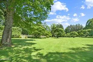 90 Hawthorne St, Lenox, MA 01240 - Photo 25