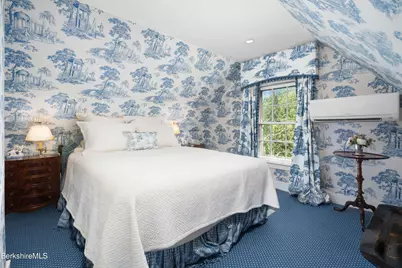 90 Hawthorne St, Lenox, MA 01240 - Photo 23