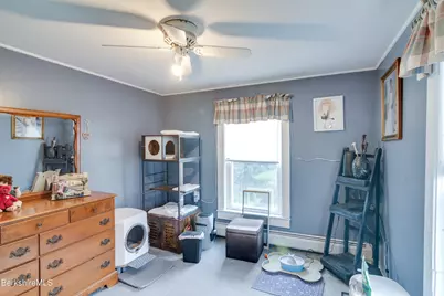 303 Onota St, Pittsfield, MA 01201 - Photo 13