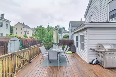 303 Onota St, Pittsfield, MA 01201 - Photo 23