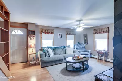 303 Onota St, Pittsfield, MA 01201 - Photo 9