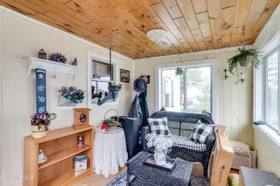 303 Onota St, Pittsfield, MA 01201 - Photo 19