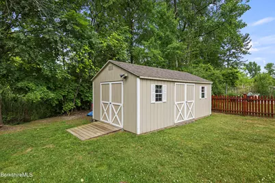 135 Tamarack Ave, Lee, MA 01238 - Photo 31