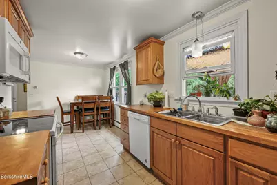 135 Tamarack Ave, Lee, MA 01238 - Photo 11