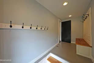 133 Holmes Rd, Pittsfield, MA 01201 - Photo 27