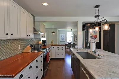 133 Holmes Rd, Pittsfield, MA 01201 - Photo 9