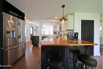 133 Holmes Rd, Pittsfield, MA 01201 - Photo 15