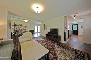 133 Holmes Rd, Pittsfield, MA 01201 - Photo 17