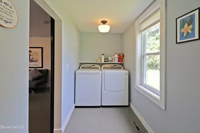 133 Holmes Rd, Pittsfield, MA 01201 - Photo 31