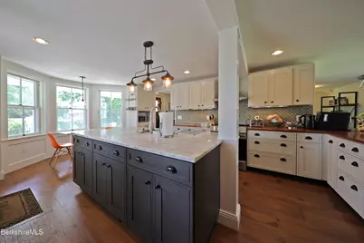 133 Holmes Rd, Pittsfield, MA 01201 - Photo 11