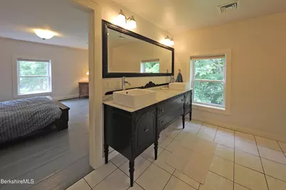 133 Holmes Rd, Pittsfield, MA 01201 - Photo 35