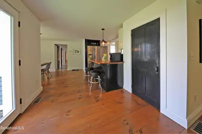 133 Holmes Rd, Pittsfield, MA 01201 - Photo 21