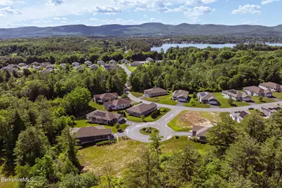 4 Fawn Ln, Pittsfield, MA 01201 - Photo 55