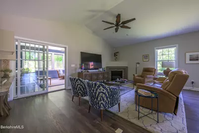 4 Fawn Ln, Pittsfield, MA 01201 - Photo 17