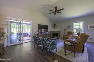 4 Fawn Ln, Pittsfield, MA 01201 - Photo 17