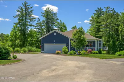 4 Fawn Ln, Pittsfield, MA 01201 - Photo 3