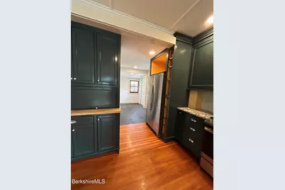40 Edward Ave, Pittsfield, MA 01201 - Photo 3