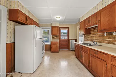 57 North St, North Adams, MA 01247 - Photo 35