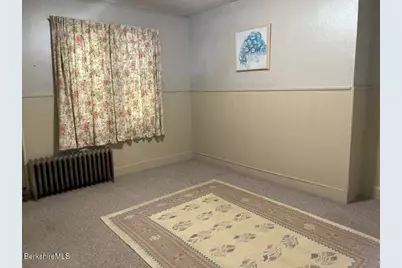 24 Richmond Ave, Pittsfield, MA 01201 - Photo 5