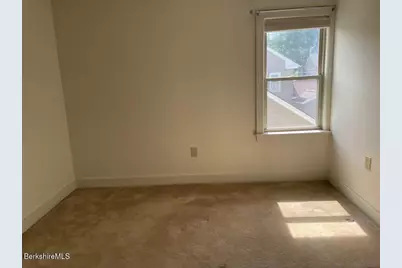 24 Richmond Ave, Pittsfield, MA 01201 - Photo 19