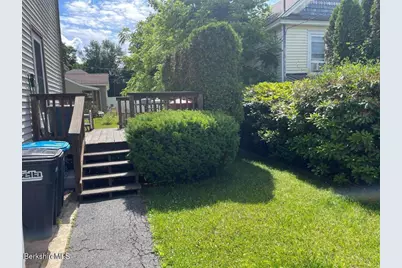 24 Richmond Ave, Pittsfield, MA 01201 - Photo 43