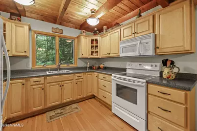 545 Leisure Lee Rd, Lee, MA 01238 - Photo 11