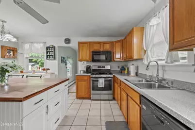 273 Houghton St, North Adams, MA 01247 - Photo 13
