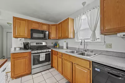 273 Houghton St, North Adams, MA 01247 - Photo 11