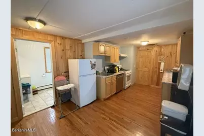 660 Main St, Williamstown, MA 01267 - Photo 9