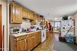 123 Francis St, North Adams, MA 01247 - Photo 3
