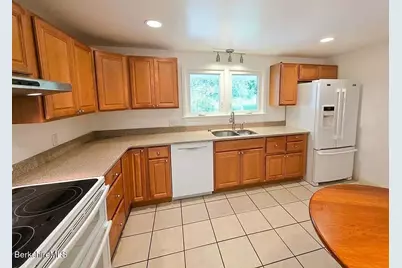 555 Williams St, Pittsfield, MA 01201 - Photo 5