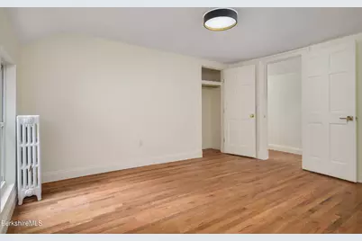 83 Chestnut St #upper, North Adams, MA 01247 - Photo 23