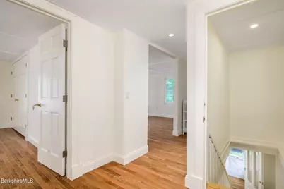 83 Chestnut St #upper, North Adams, MA 01247 - Photo 13