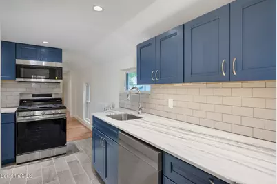 83 Chestnut St #upper, North Adams, MA 01247 - Photo 7