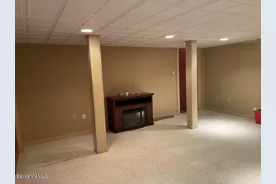 1188 West St, Pittsfield, MA 01201 - Photo 33