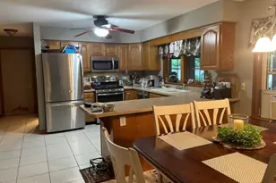 1188 West St, Pittsfield, MA 01201 - Photo 5