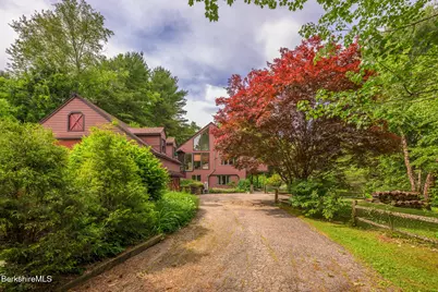6 Manitauk Heights, Stockbridge, MA 01262 - Photo 1
