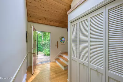 6 Manitauk Heights, Stockbridge, MA 01262 - Photo 9