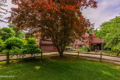 6 Manitauk Heights, Stockbridge, MA 01262 - Photo 3