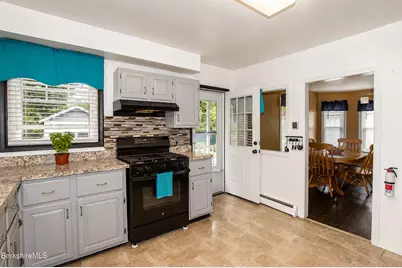 112 Plunkett St, Pittsfield, MA 01201 - Photo 13
