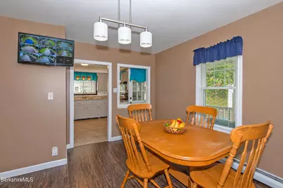 112 Plunkett St, Pittsfield, MA 01201 - Photo 9
