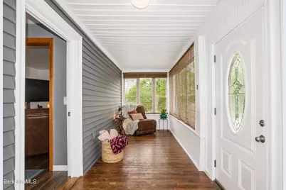 112 Plunkett St, Pittsfield, MA 01201 - Photo 3