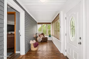112 Plunkett St, Pittsfield, MA 01201 - Photo 3