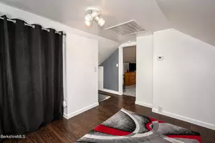 112 Plunkett St, Pittsfield, MA 01201 - Photo 23